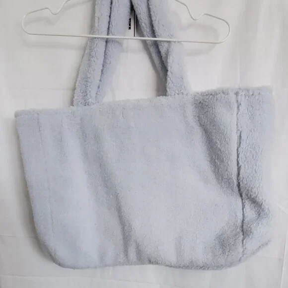 NWT! - PINK Victoria's Secret Sherpa Tote Color: Baby Blue - Picture 7 of 12
